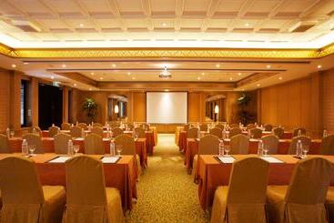 هتل Dusit Thani Laguna Phuket