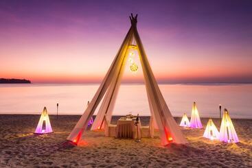 هتل Dusit Thani Laguna Phuket
