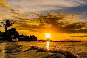 هتل Fisherman S  Cove Resort