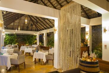 هتل Fisherman S  Cove Resort