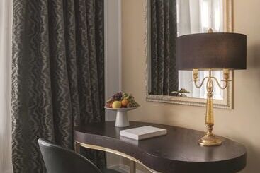 ホテル Grand  Europe, A Belmond , St Petersburg