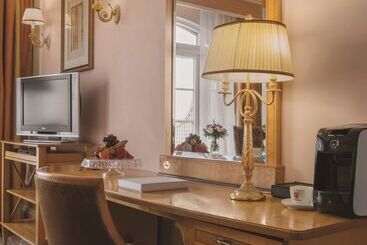 בית מלון כפרי Grand  Europe, A Belmond , St Petersburg