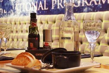 酒店 Haaga Central Park