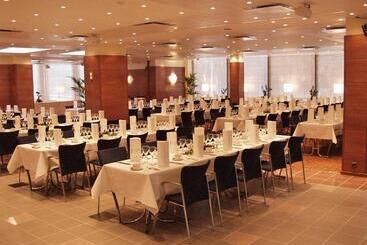 酒店 Haaga Central Park
