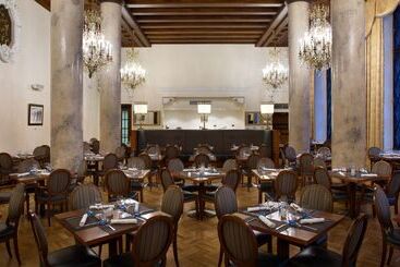 酒店 Hilton Moscow Leningradskaya