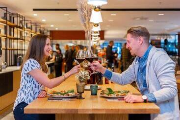 هتل Holiday Inn Helsinki   Expo, An Ihg