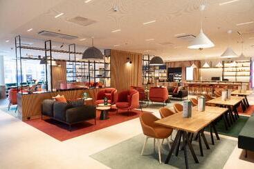 هتل Holiday Inn Helsinki   Expo, An Ihg