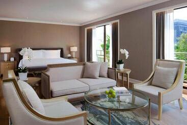 Mövenpick Hotel Bangkok Ploenchit Bdms