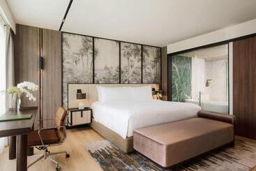 Mövenpick Hotel Bangkok Ploenchit Bdms
