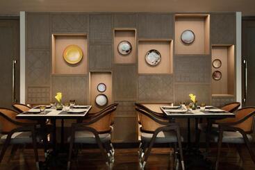 Mövenpick Hotel Bangkok Ploenchit Bdms