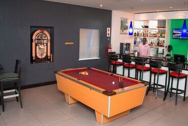 هتل Premier Splendid Inn Bayshore