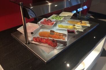 هتل Premier Splendid Inn Bayshore