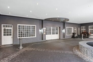Protea Hotel By Marriott Johannesburg Balalaika Sandton