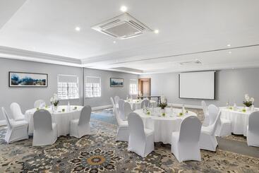 Protea Hotel By Marriott Johannesburg Balalaika Sandton