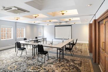 Protea Hotel By Marriott Johannesburg Balalaika Sandton