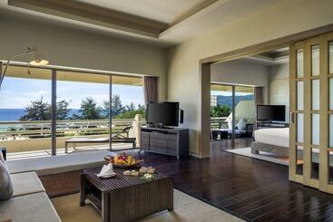 هتل Pullman Phuket Karon Beach Resort