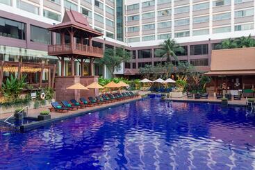 هتل Ramada Plaza By Wyndham Bangkok Menam Riverside