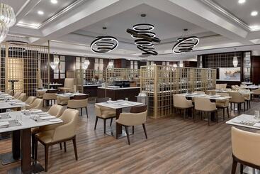 هتل Riyadh Airport Marriott