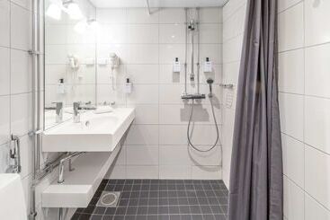 هتل Scandic Hameenlinna City