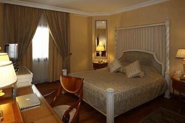 هتل The Oberoi Madina المدينة أوبروي