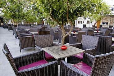 هتل The Orangers Beach Resort And Bungalows All Inclusive