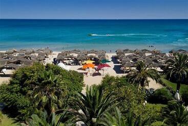 هتل The Orangers Beach Resort And Bungalows All Inclusive