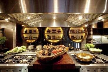 هتل The Slate Phuket