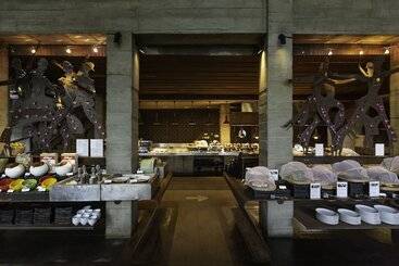 هتل The Slate Phuket