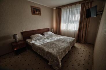 هتل Uzhgorod