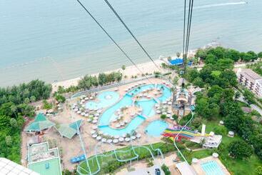 Pattaya Park Beach Resort