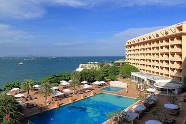 استراحتگاه Dusit Thani Pattaya