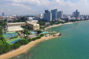استراحتگاه Dusit Thani Pattaya