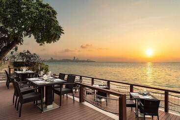 استراحتگاه Dusit Thani Pattaya
