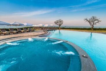 استراحتگاه Dusit Thani Pattaya