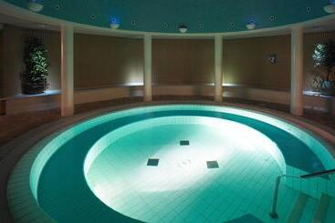 استراحتگاه Naantali Spa