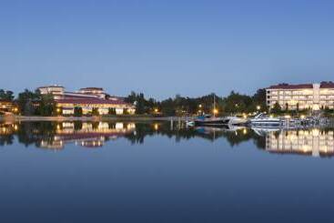 استراحتگاه Naantali Spa