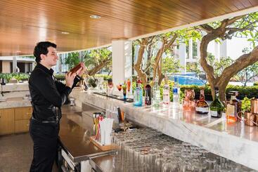 استراحتگاه Royal Cliff Group