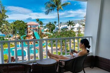 Thavorn Palm Beach Resort Phuket