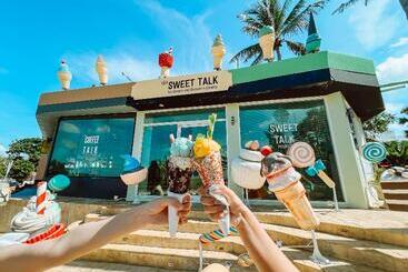 Thavorn Palm Beach Resort Phuket