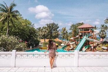 Thavorn Palm Beach Resort Phuket