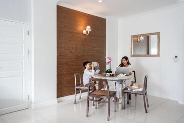 Thavorn Palm Beach Resort Phuket