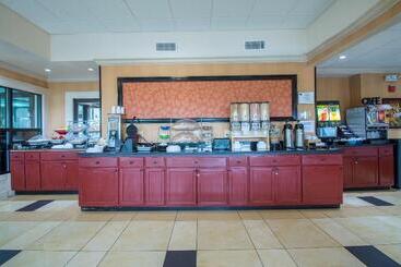Hotel Anchorage Inn And Suites