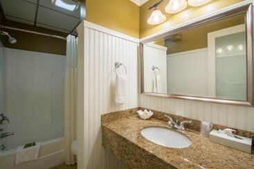 Hotel Anchorage Inn And Suites
