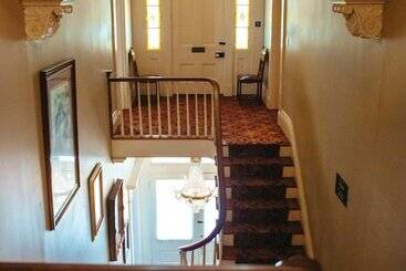 هتل Anchuca Historic Mansion & Inn