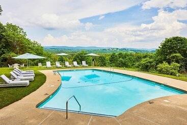 Hotel Apple Tree Inn
