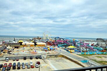 هتل Beach Terrace Motor Inn