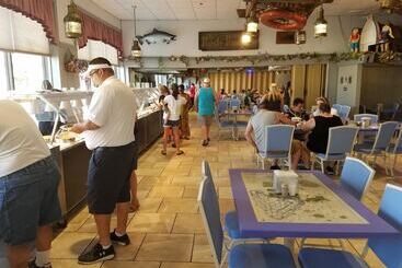 هتل Beach Terrace Motor Inn