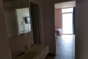 هتل Beach Terrace Motor Inn