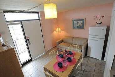هتل Beach Terrace Motor Inn