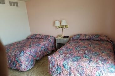 هتل Beach Terrace Motor Inn